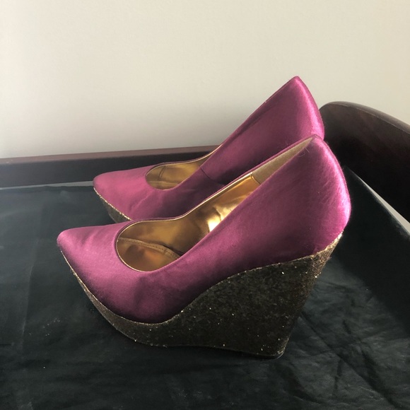 Shimmering Wedges - Picture 3 of 7